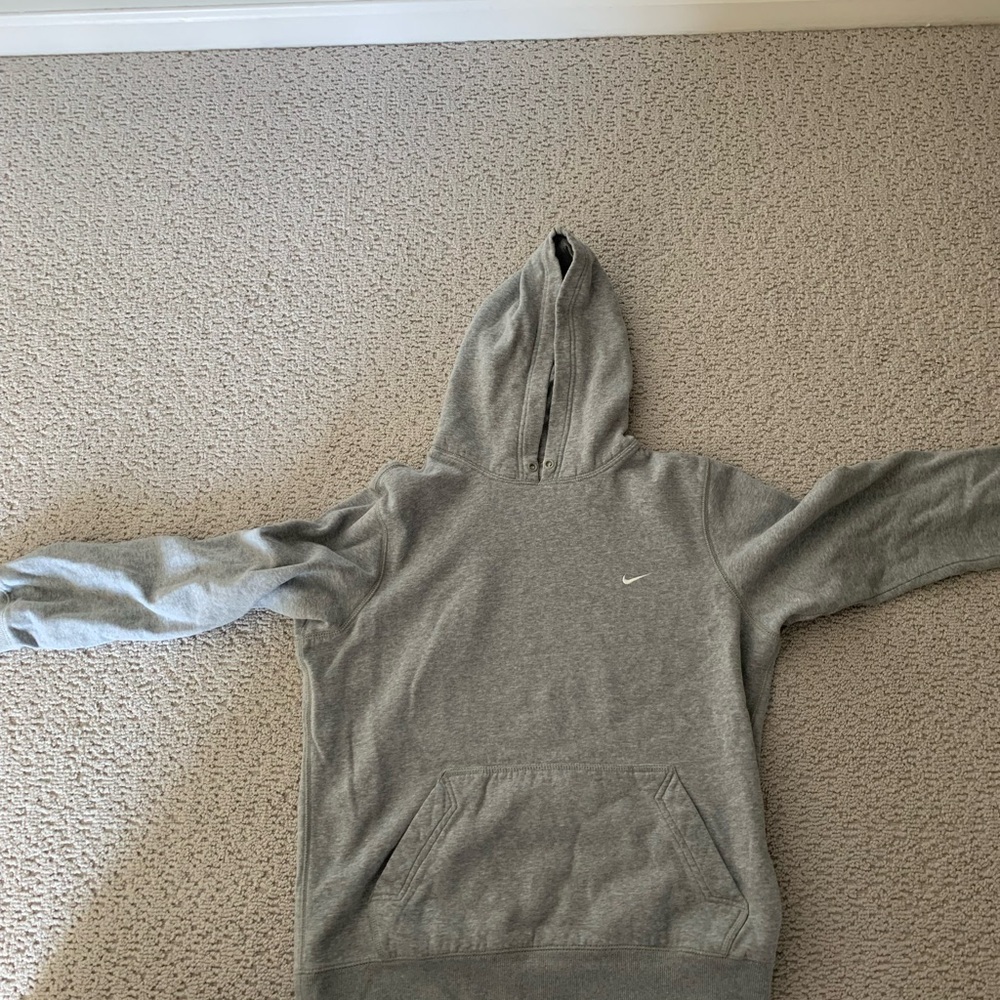 Men’s size large grey Nike hoodie